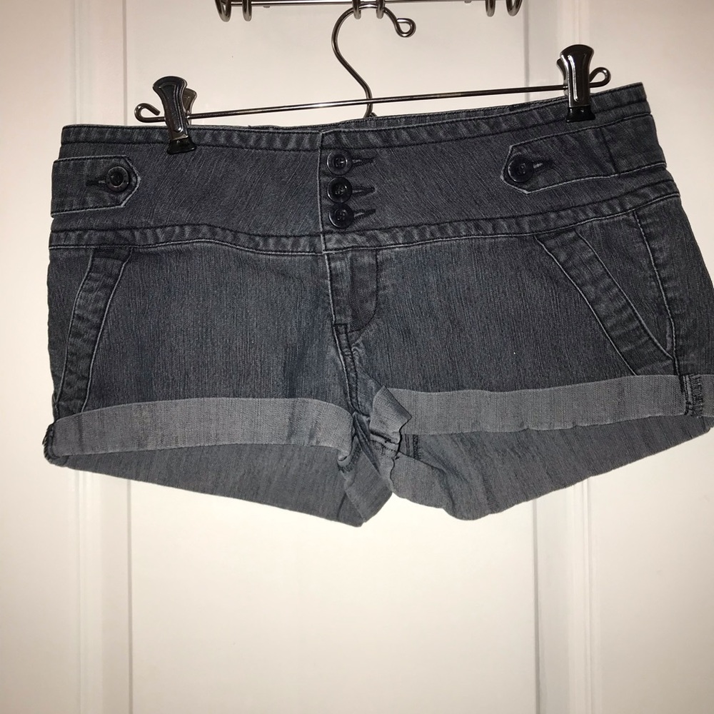 Short shorts